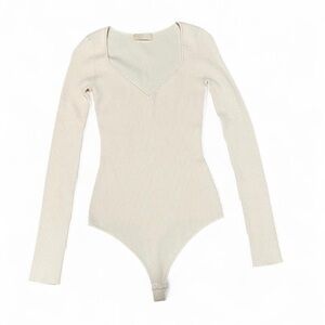 Nuuds Sandy Cream Sweatheart Ribbed V-Neck Long Sleeve Bodysuit